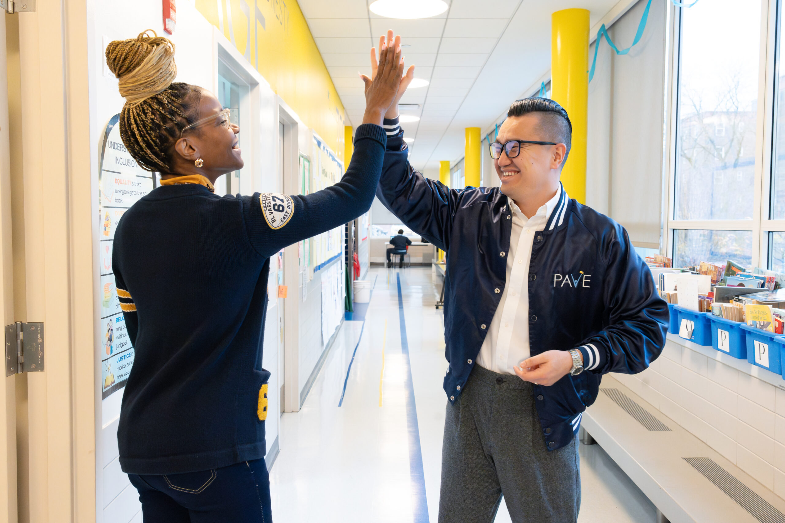 ES_ILT_smiling_highfive (1) ES_ILT_smiling_highfive (1)